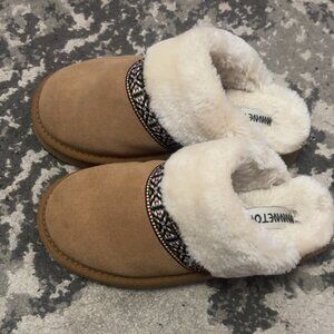 fuzzy open slippers